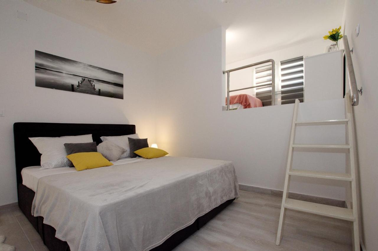 Apartments By The Sea Kozino, Zadar - 5803 Extérieur photo
